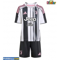Juventus Teun Koopmeiners #8 Heimtrikotsatz Kinder 2025-26 Kurzarm (+ Kurze Hosen)